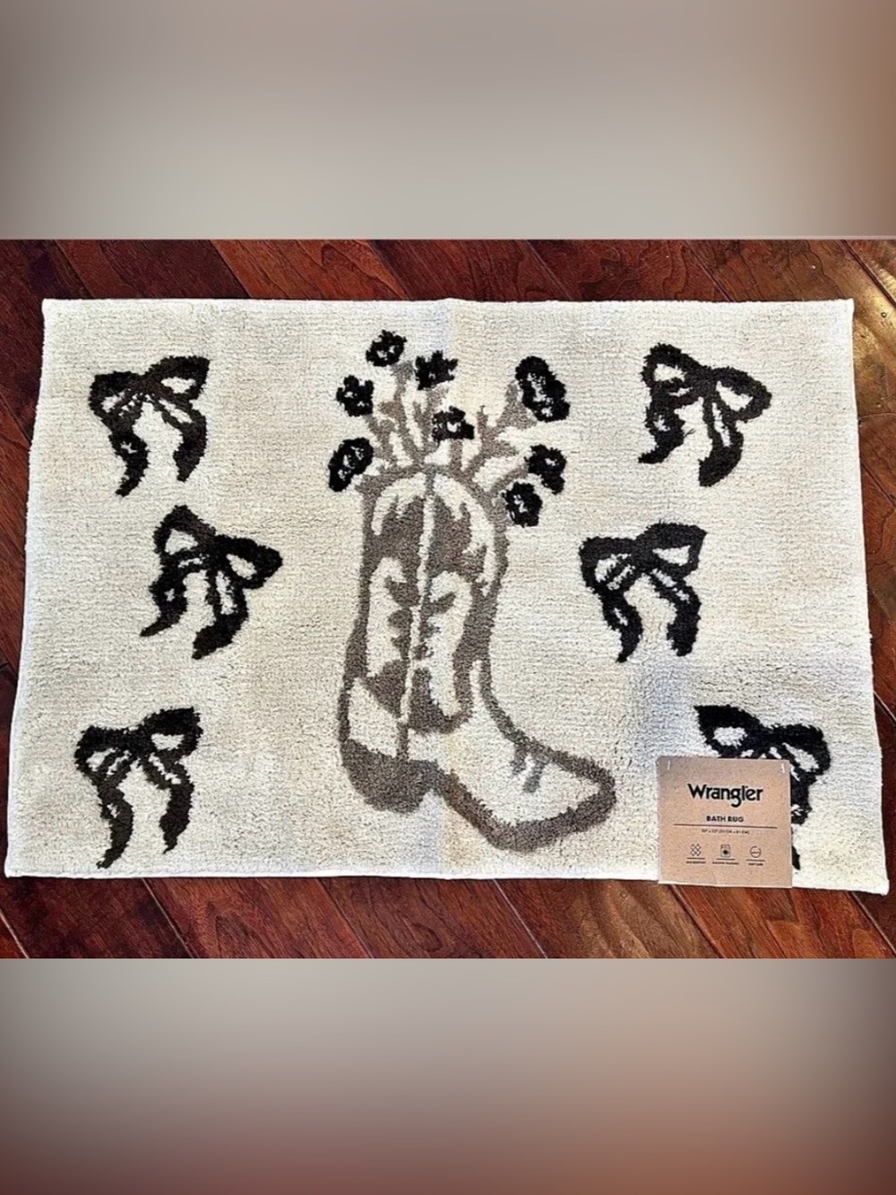 NEW Wrangler Beige Cowboy Boot & Bow Bath Rug